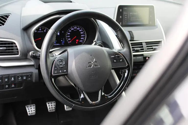 Mitsubishi Eclipse Cross 1.5 DI-T First Edition , Trekhaak, All-Seasons en maar 53000 km! afbeelding 11