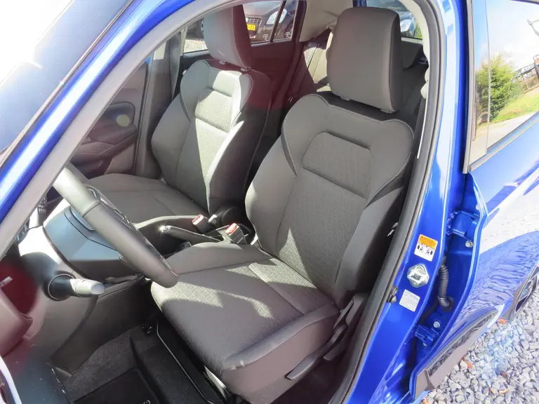 Suzuki Swift 1.2 Select Smart Hybrid, SPECIALE JUBILEUM 17 inch LM-Velgen, Stripingpakket en Shark Fin Antenne afbeelding 10