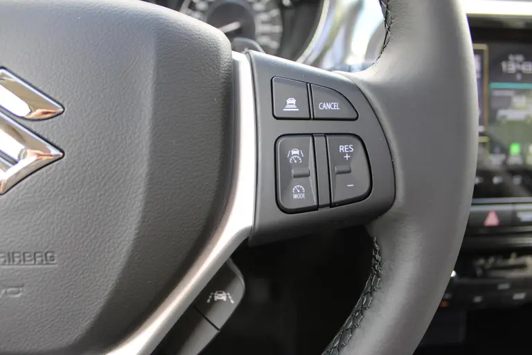 Suzuki Vitara 1.5 Hybrid Style Demo Voordeel, Parkeersensoren Draadloos Carplay en Panorama Dak. afbeelding 25