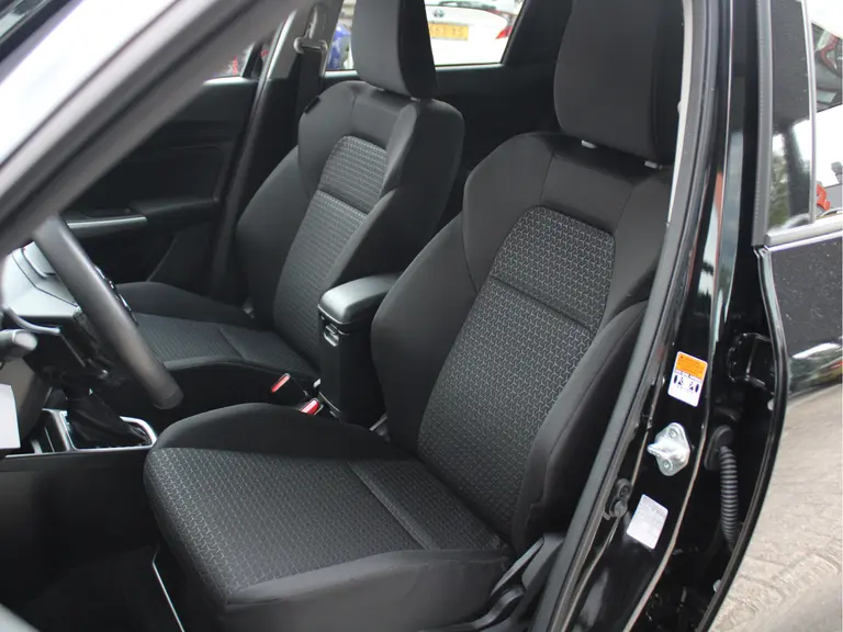 Suzuki Swift 1.2 Style Smart Hybrid Automaat Navigatie, Adaptieve Cruise en Climate Control, Achteruitrijcamera afbeelding 6
