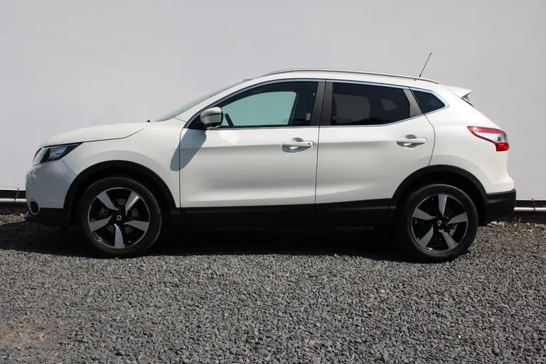 Nissan QASHQAI 1.2 Connect Edition Lage kilometerstand, Dealeronderhouden, Eerste eigenaar afbeelding 14