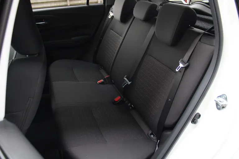 Suzuki Swift 1.2 Style Smart Hybrid CVT Automaat NIEUW MET 6 JAAR GARANTIE! Navigatie, Adaptieve Cruise Control, Stoelverwarming, Climate Control afbeelding 6