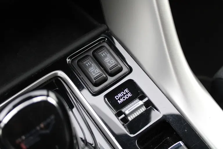 Mitsubishi Eclipse Cross 2.4 PHEV Executive Cruise/Climate control, Trekhaak, Navigatie, Apple Carplay/Android auto, Camera, afbeelding 28