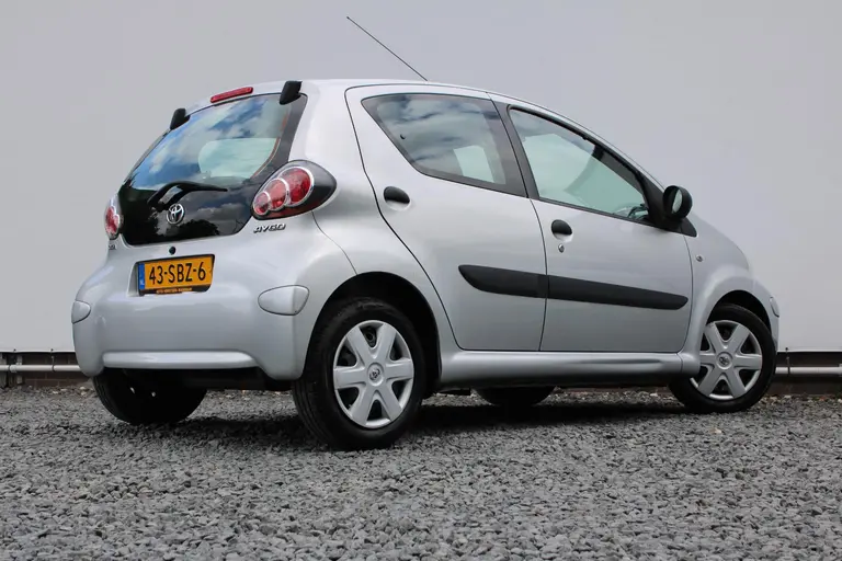 Toyota Aygo 1.0-12V Now Airco, Elektrische Ramen, Centrale Vergrendeling, Radio afbeelding 8