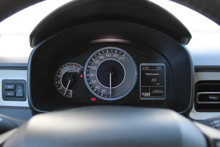 Suzuki Ignis 1.2 Smart Hybrid Allgrip Style, All-Seasons, Keyless, Cruise control en Achteruitrijcamera! afbeelding 13