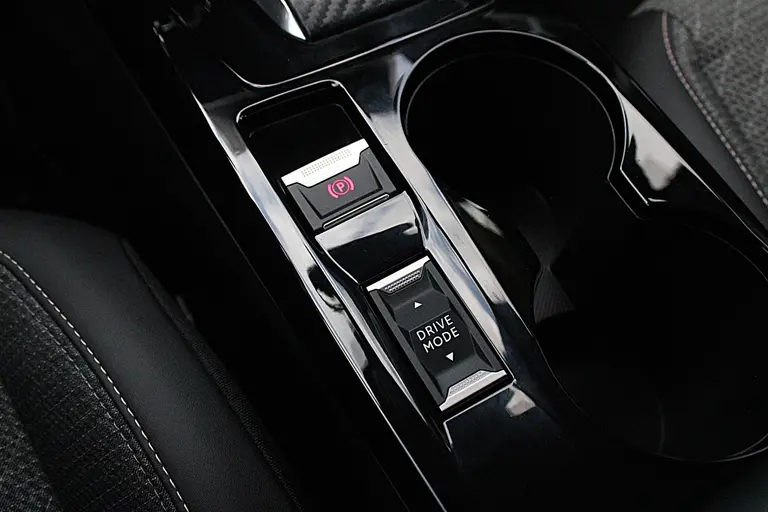 Peugeot 208 Allure 1.2 Hybrid 100PK e-DCS6 Automaat Navigatie, Achteruitrijcamera, Stoelverwarming, Adaptieve Cruise Control afbeelding 21