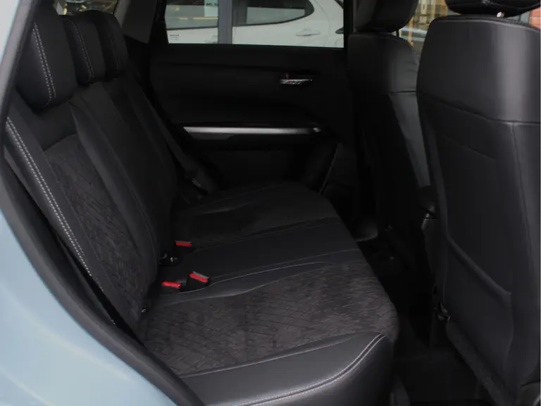 Suzuki Vitara 1.4 Boosterjet Style Smart Hybrid Leder/Alcantara Bekleding, Adaptieve Cruise en Climate Control afbeelding 37