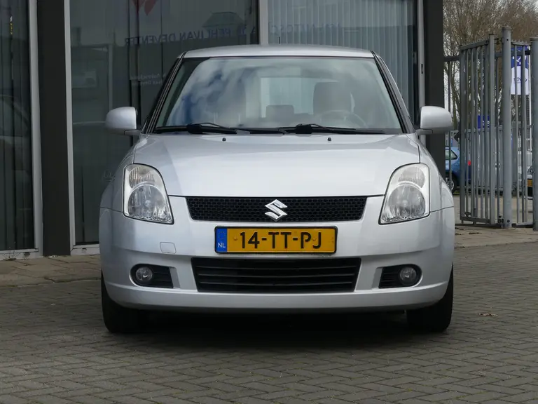 Suzuki Swift 1.3 Shogun Nederlandse auto, All season banden, Airco afbeelding 6