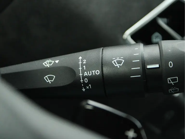 DS DS 3 1.2 PureTech Performance Line Automaat Microvezel Bekleding, Rondomzicht Camera, Cruise en Climate Control afbeelding 32