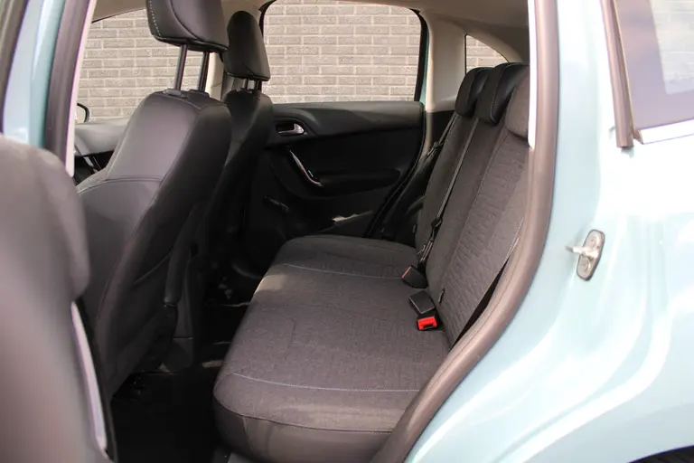 Citroën C3 1.2 PureTech Feel Edition CruiseControl, Bluetooth, Airco, All-season banden afbeelding 10