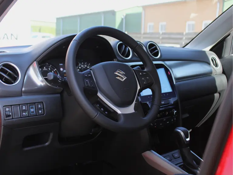 Suzuki Vitara 1.5 Hybrid Style 115PK Automaat Panoramadak, Navigatie, Parkeersensoren V en A, Stoelverwarming, Achteruitrijcamera afbeelding 5