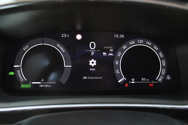 Toyota Corolla 1.8 Hybrid First Edition Automaat Achteruitrijcamera, Parkeersensoren Voor/Achter, Stoelverwarming, Cruise Control Adaptief, Climate Control afbeelding 28