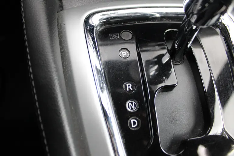 Nissan QASHQAI 1.2 N-Vision, Automaat, Parkeersensoren voor en Achter Panorama Dak! afbeelding 20