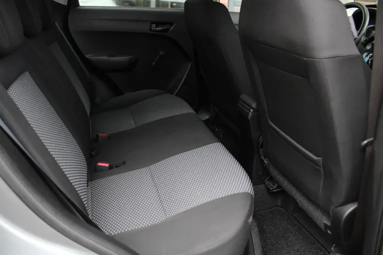 Suzuki Vitara 1.6 120PK Comfort Airco, Bluetooth, Keyless Go, Elektrische Ramen afbeelding 19