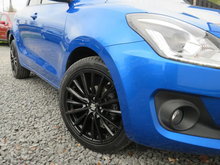 Suzuki Swift 1.0 Stijl Smart Hybrid Turbo, Trekhaak, 17 inch, Achteruitrijcamera, Carplay en Dealer onderhouden! afbeelding 5