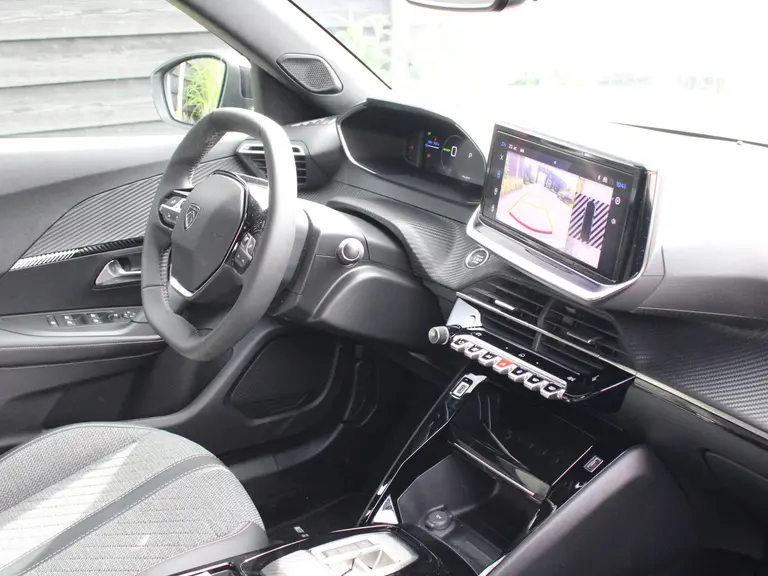 Peugeot e-2008 Allure 54 kWh 156PK inclusief batterijtest Navigatie, Rondomzichtcamera, Adaptieve Cruise Control, Keyless, Stoelverwarming afbeelding 17