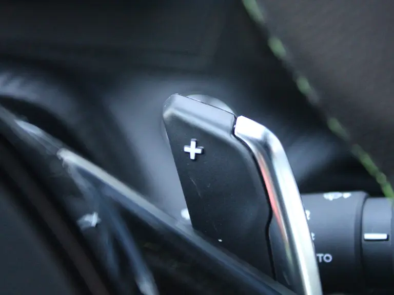 Peugeot 208 GT 1.2 Hybrid 145PK e-DCS6 Automaat Navigatie, Rondomzichtcamera, Keyless, Massage, Stoelverwarming, Parkeersensoren afbeelding 22