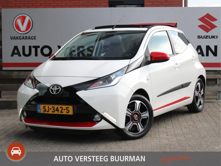 Toyota Aygo 1.0 VVT-i x-pose 70PK Automaat Vouwdak Elektrisch, Navigatie, Climate Control, Carplay/Android Auto afbeelding 1