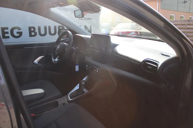 Toyota Yaris 1.5 Hybrid Active Automaat, Applecarplay/Androidauto, Cruise Control afbeelding 16