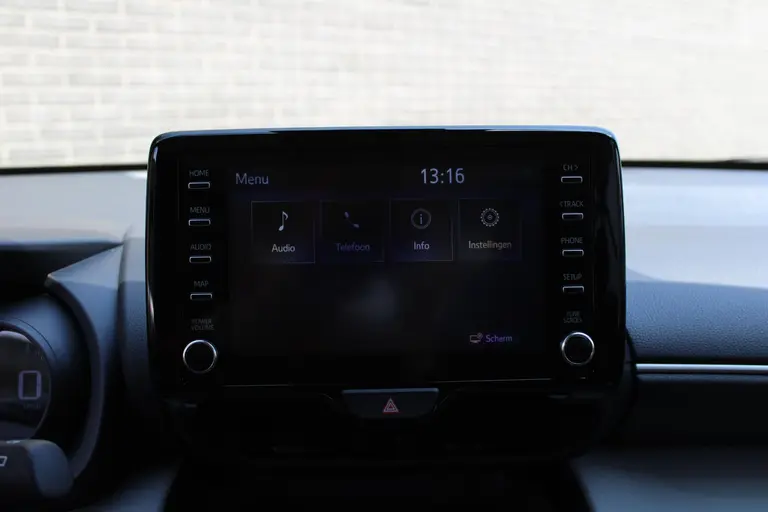 Toyota Yaris Cross 1.5 Hybrid Active Automaat, Airco, Adaptive CruiseControl, Achteruitrijcamera, 16"inch LM velgen. Gereserveerd afbeelding 23