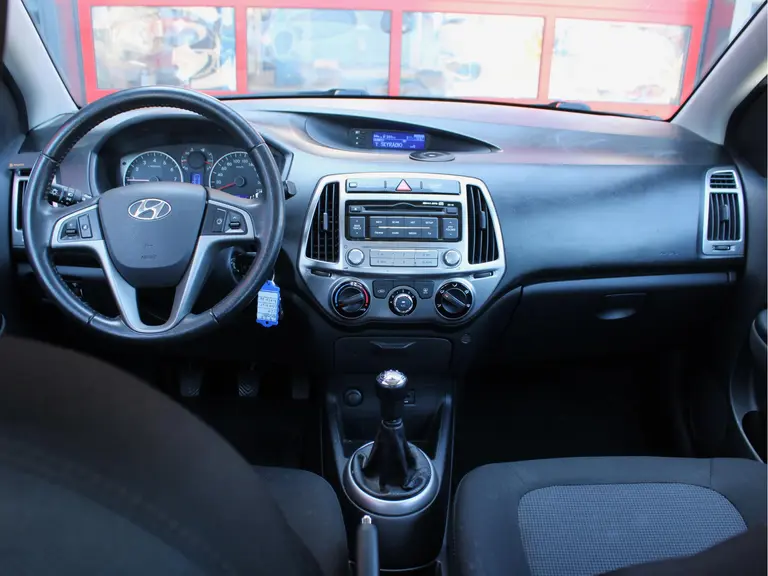 Hyundai i20 1.2i i-Motion 5-Deurs Afneembare Trekhaak, Airco, Parkeersensoren Achter, Radio/CD Speler afbeelding 16