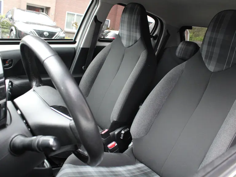 Peugeot 108 1.0 e-VTi Active 72PK 5DRS Bluetooth, Airco, Centrale vergrendeling, Audio afbeelding 8