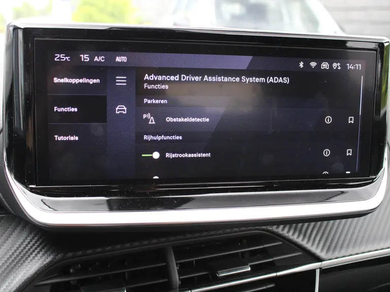 Peugeot 2008 Allure 1.2 PureTech 100PK Navigatie, Camera Achter, parkeerhulp voor en achter, Apple Carplay/Android auto draadloos afbeelding 17