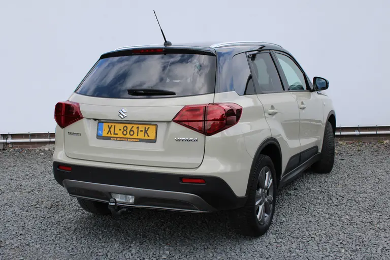 Suzuki Vitara 1.0 Boosterjet Select, Automaat, Trekhaak, All-Seasons, Parkeersensoren en Navigatie afbeelding 3