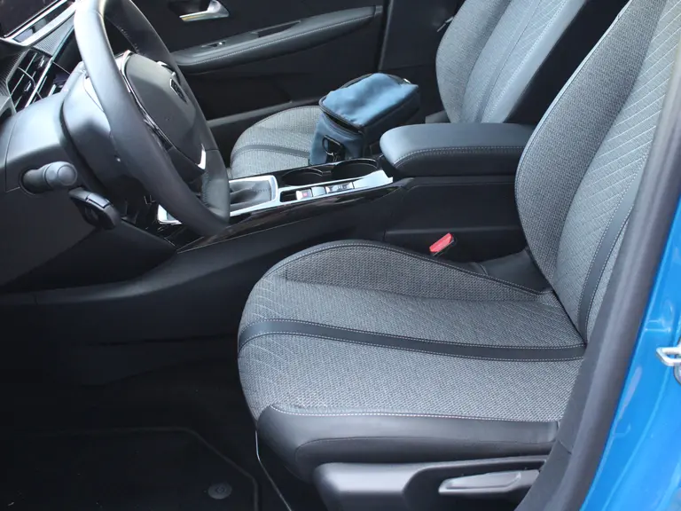 Peugeot 208 Allure 1.2 PureTech 100PK Navigatie, Camera achter, Apple Carplay/Android auto afbeelding 38