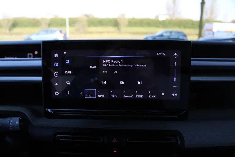 Citroën C3 1.2 Turbo Max Cruise/Climate control, Apple carplay/Android auto, 17" LM velgen, Camera, PDC achter, afbeelding 15