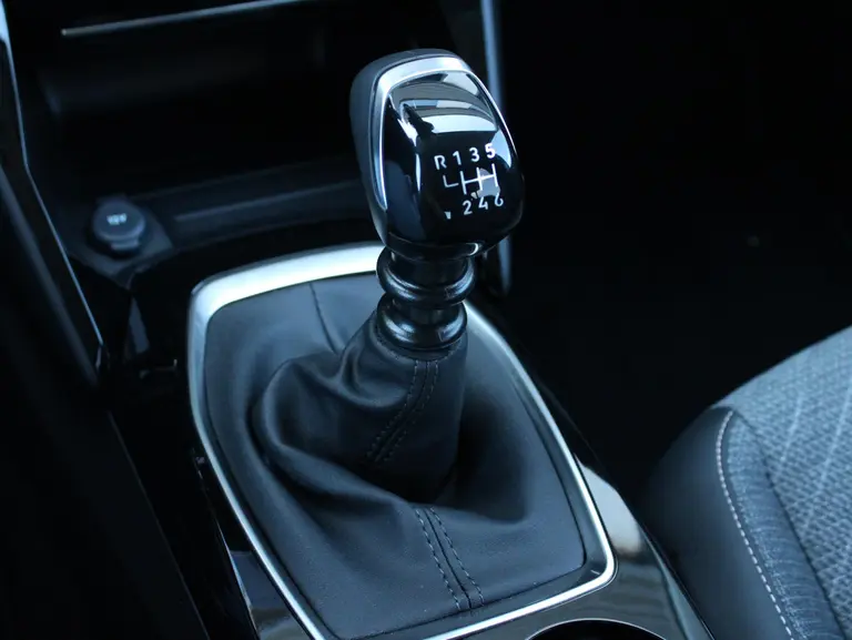 Peugeot 208 Allure 1.2 PureTech 100PK Navigatie, Camera achter, Apple Carplay/Android auto afbeelding 16