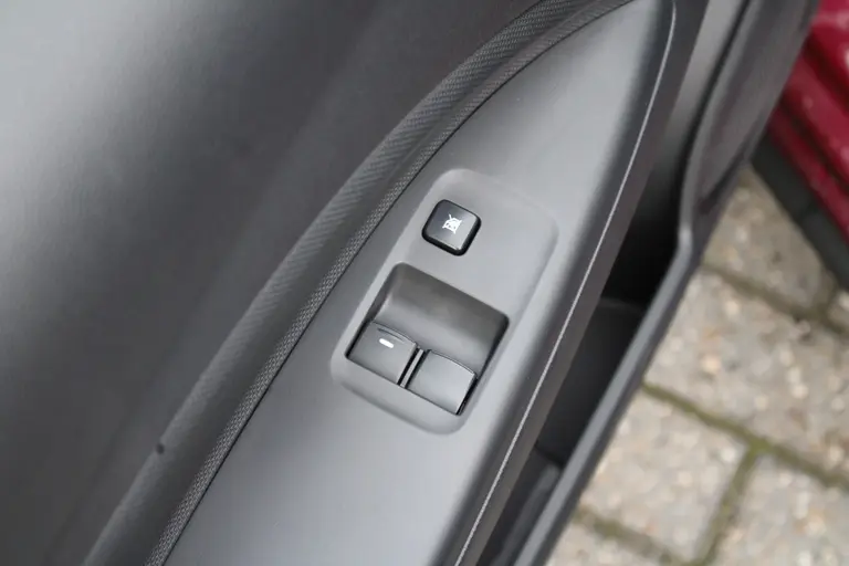 Mitsubishi Space Star 1.2 Active Airco, Apple carplay/Android auto, Audio/DAB, Elek.verst.buitenspiegels en ramen voor, afbeelding 8