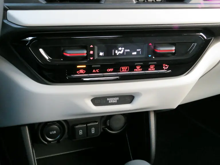 Suzuki Swift 1.2 Select Smart Hybrid, Automaat en 17 inch velgen! DEMOVOORDEEL, met Camera en Parkeersensoren afbeelding 22