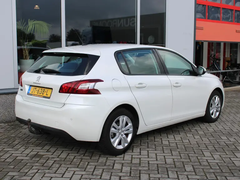 Peugeot 308 1.2 PureTech Active Trekhaak, Climat control, Cruise control, Allseasonbanden, Lichtmetalen velgen afbeelding 4