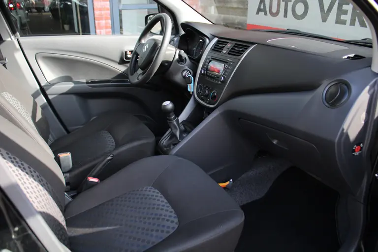 Suzuki Celerio 1.0 Comfort 68PK 28.000KM! Airco, Bluetooth, Led Dagrijverlichting, Elektrische Ramen Voor afbeelding 18