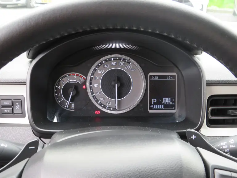 Suzuki Ignis 1.2 Smart Hybrid Style, Automaat, 1e Eig. Dealer onderhouden, Zeer Compleet met o.a. JUNO velgen en Treeplanken! afbeelding 13