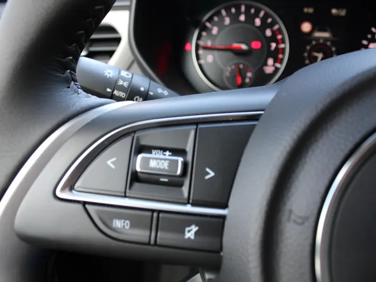 Suzuki Swift 1.2 Style Smart Hybrid 82PK 5DRS Navigatie, Parkeerhulp achter, Camera Achter, Lichtmetalen velgen afbeelding 29