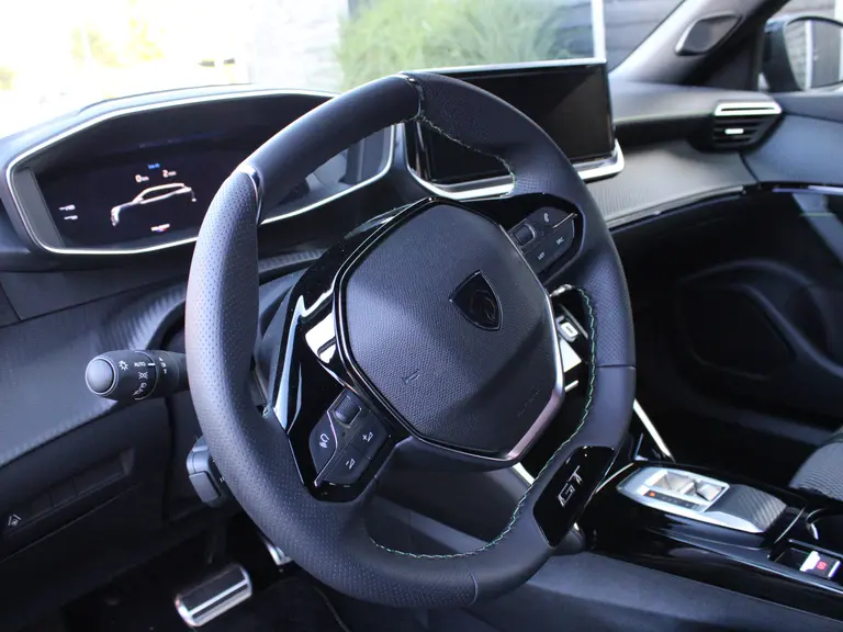 Peugeot 2008 GT 1.2 Hybrid 145PK Automaat Navigatie, Camera 360, Adaptieve cruise control, Lichtmetalen velgen afbeelding 35