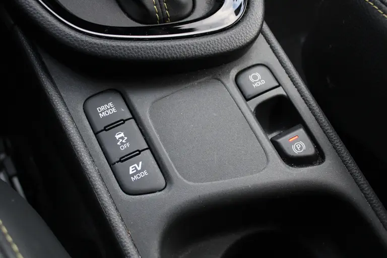 Toyota Yaris Cross 1.5 Hybrid Adventure Trekhaak, JBL Audio, Head-up Display, Elektrische Achterklep, Stuur- en Stoelverwarming afbeelding 35