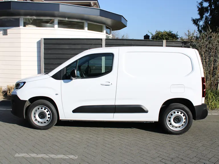 Citroën Berlingo 1.5 BlueHDi 100PK S&S L1 1000kg laadvermogen Achteruitrijcamera, Keyless Entry & Start, Draadloze Telefoonlader, Apple Carplay, Android Auto afbeelding 4