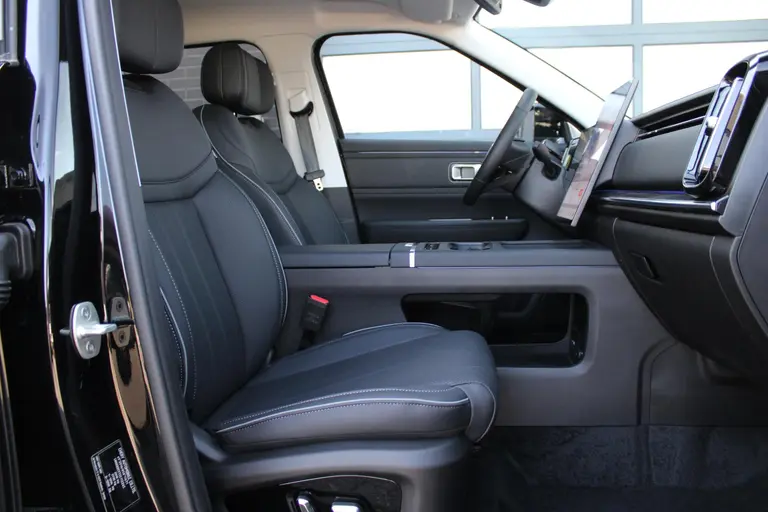 Jaecoo 7 PHEV Exclusive *Meer informatie volgt Jaecoo 7 Exclusive Automaat, Schuif-Kanteldak, 1500 KG trekgewicht, Navigatie, 19" LM velgen, Elektrische achterklep, Luxe lederen bekleding, 7 jaar garantie afbeelding 38