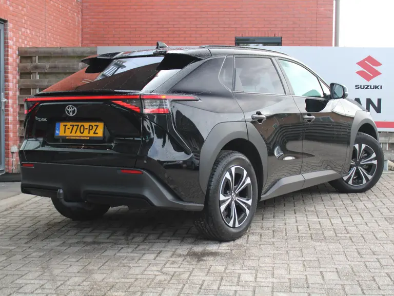 Toyota Bz4x Dynamic 71 kWh Trekhaak, Navigatie, Stoelverwarming, Stuur Verwarmd, Cruise Control Adaptief afbeelding 2