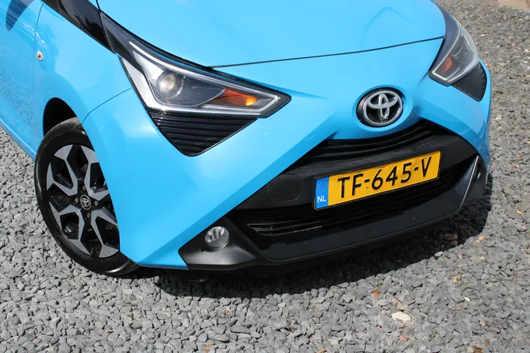 Toyota Aygo 1.0 VVT-i x-first, Camera, Applecarplay/Androidauto, LM-Velgen en Dealer ondehouden! afbeelding 28