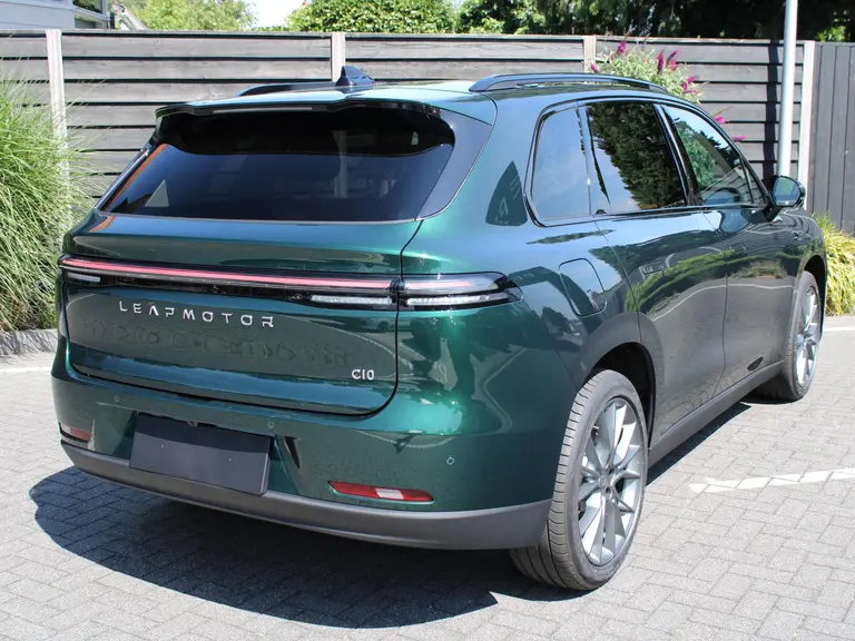 Leapmotor C10 REEV Design 28.4 kWh 215PK Automaat Camera systeem rondom, Stoelverwarming/koeling, Panoramadak, Navigatie afbeelding 9