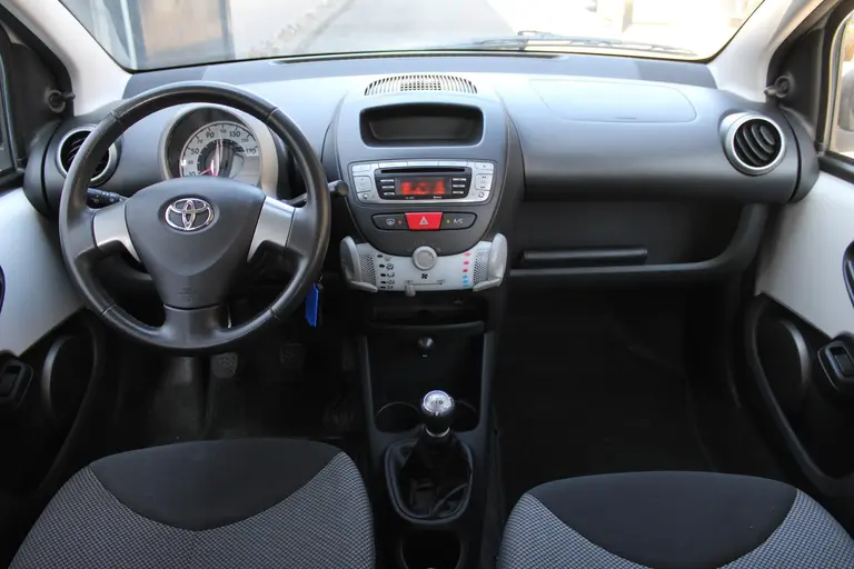 Toyota Aygo 1.0 VVT-i Aspiration 5 Deurs, Airco, Radio/CD, Bluetooth, elec.ramen, Centr.vergrendeling op afstand afbeelding 14