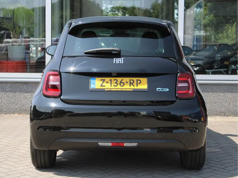Fiat 500 42 kWh inclusief batterijtest Cruise en Climate Control, Parkeersensoren Voor en Achter, Carplay/Android Auto afbeelding 17