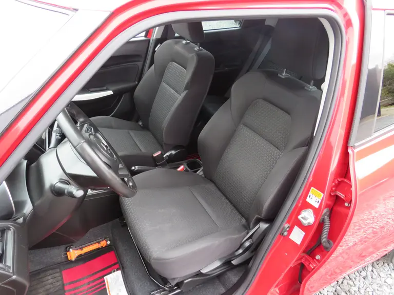 Suzuki Swift 1.2 Stijl Smart Hybrid, Style,Stijl, Navi, Cruise-Control, Keyless, Achteruitrijcamers en Climate Control afbeelding 10