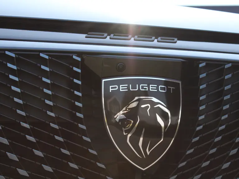 Peugeot 5008 1.2 Hybrid 136PK GT e-DCS6 Automaat 7P Alcantara Leder, Navigatie, Camera 360, Panoramisch-Open Dak, Elektrische Achterklep afbeelding 6