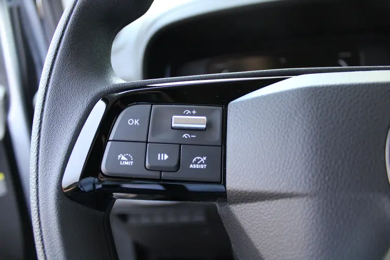 Citroën Berlingo 1.5 BlueHDi 130 EAT8 S&S L1 Automaat Cruise/Climate control, Apple carplay/Android auto, Mistlampen, 16"LM velgen, afbeelding 13