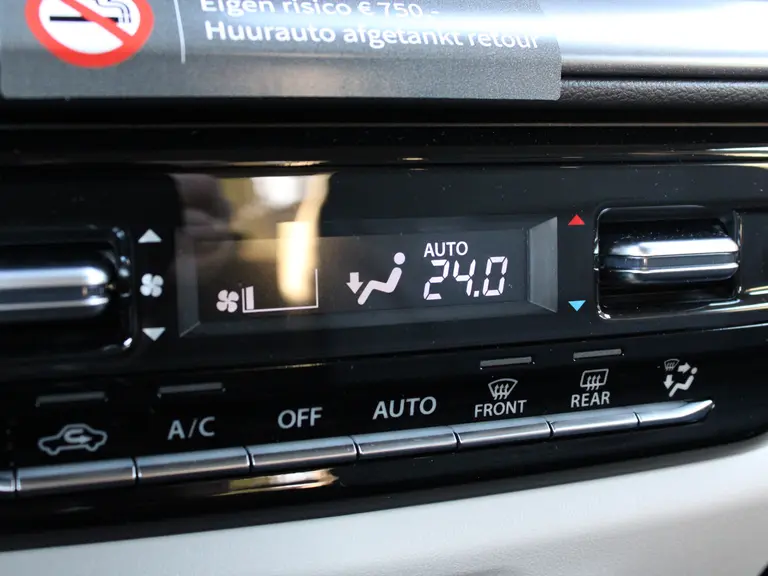 Suzuki Swift 1.2 Style 85PK Smart Hybrid CVT Automaat Two-Tone dak, Climate Control, Navigatie, Lichtmetalen velgen, Zwarte Wielkast randen afbeelding 16